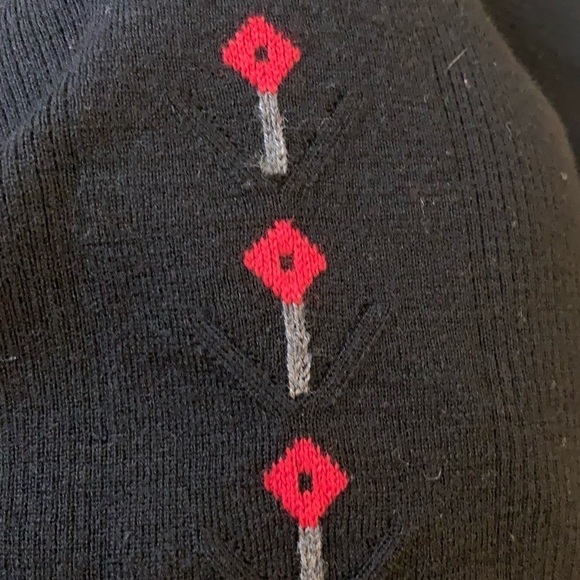 Vintage 100% Wool Black Turtleneck Embroidered Diamonds Size Medium - Picture 4 of 4